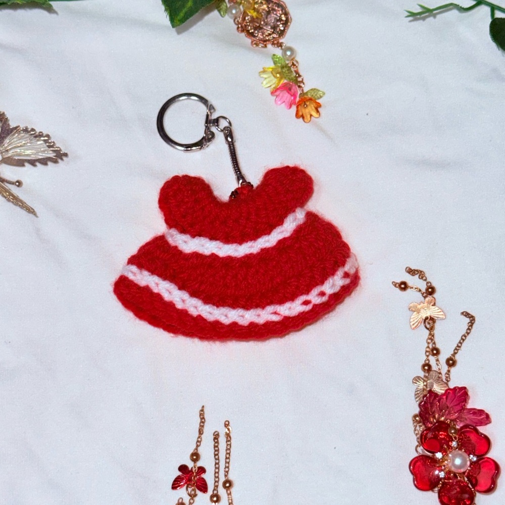 Crochet Dress Keychains Set - Picture 3 of 4